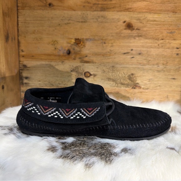Minnetonka Black Suede Women’s Loafers - Picture 8 of 10